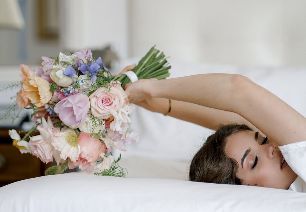 The symbolism behind bride bouquets: Flowers and Meanings