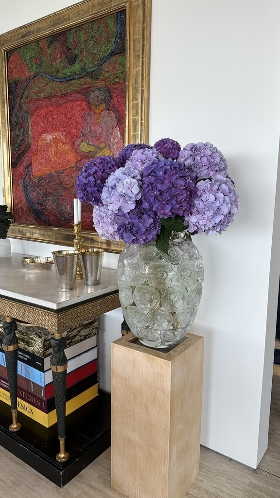 10 Creative Ways to Incorporate Flowers into Your Home Decor