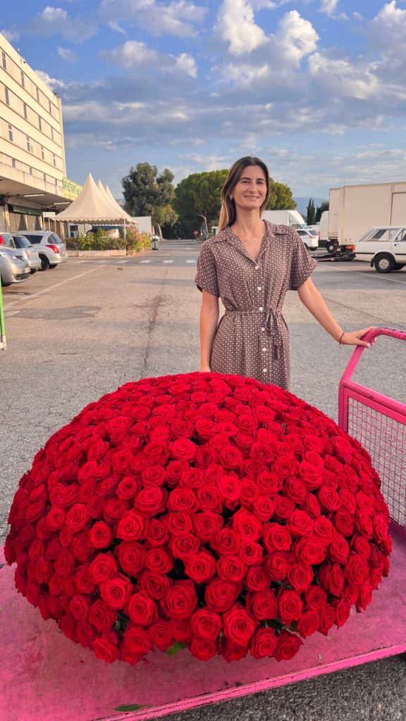 Anniversary flower arrangements that say it all